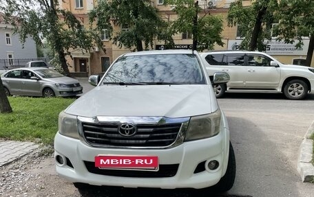 Toyota Hilux VII, 2011 год, 1 800 000 рублей, 3 фотография