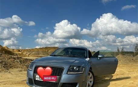 Audi TT, 2002 год, 980 000 рублей, 4 фотография