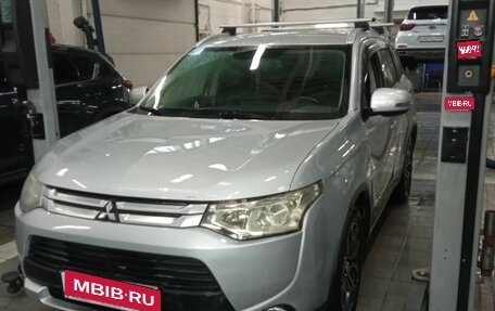 Mitsubishi Outlander III рестайлинг 3, 2014 год, 1 530 000 рублей, 1 фотография