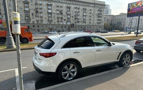 Infiniti QX70, 2014 год, 2 300 000 рублей, 6 фотография