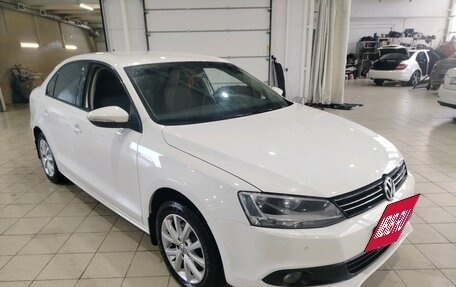 Volkswagen Jetta VI, 2012 год, 1 048 000 рублей, 2 фотография