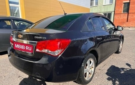 Chevrolet Cruze II, 2010 год, 599 000 рублей, 4 фотография