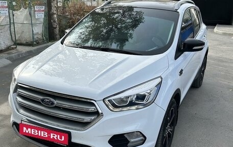 Ford Kuga III, 2018 год, 1 750 000 рублей, 3 фотография