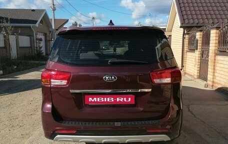 KIA Carnival III, 2016 год, 2 300 000 рублей, 16 фотография