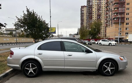 Dodge Stratus II, 2002 год, 350 000 рублей, 4 фотография