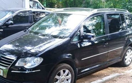 Volkswagen Touran III, 2008 год, 800 000 рублей, 4 фотография