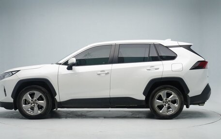 Toyota RAV4, 2020 год, 2 650 000 рублей, 7 фотография