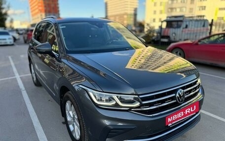 Volkswagen Tiguan II, 2021 год, 4 149 000 рублей, 11 фотография