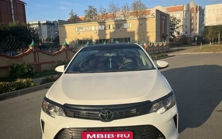 Toyota Camry, 2016 год, 2 250 000 рублей, 2 фотография