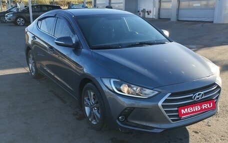 Hyundai Elantra VI рестайлинг, 2018 год, 1 500 000 рублей, 2 фотография