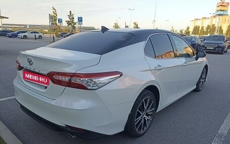 Toyota Camry, 2021 год, 3 390 000 рублей, 14 фотография