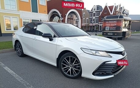 Toyota Camry, 2021 год, 3 390 000 рублей, 19 фотография