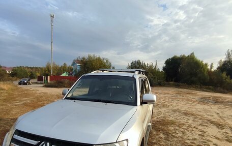 Mitsubishi Pajero IV, 2011 год, 1 960 000 рублей, 2 фотография