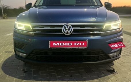 Volkswagen Tiguan II, 2019 год, 2 500 000 рублей, 1 фотография