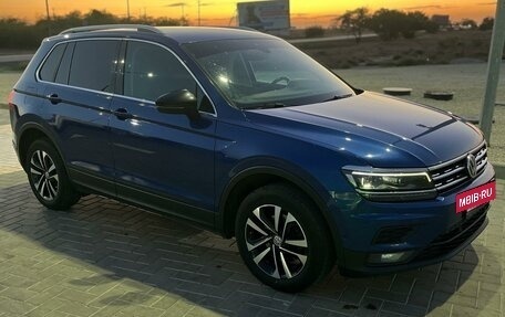 Volkswagen Tiguan II, 2019 год, 2 500 000 рублей, 2 фотография