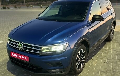 Volkswagen Tiguan II, 2019 год, 2 500 000 рублей, 3 фотография