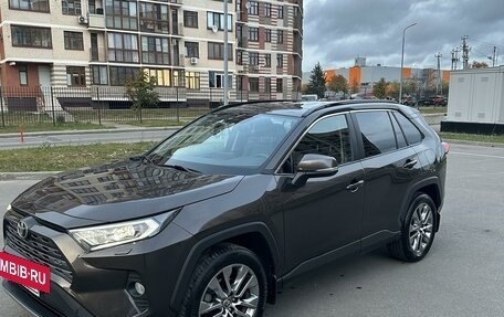 Toyota RAV4, 2022 год, 4 500 000 рублей, 2 фотография