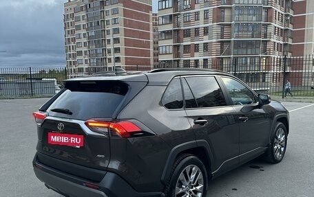 Toyota RAV4, 2022 год, 4 500 000 рублей, 7 фотография