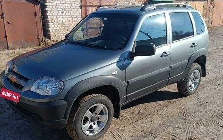 Chevrolet Niva I рестайлинг, 2019 год, 890 000 рублей, 1 фотография