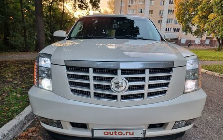 Cadillac Escalade III, 2010 год, 2 540 000 рублей, 5 фотография