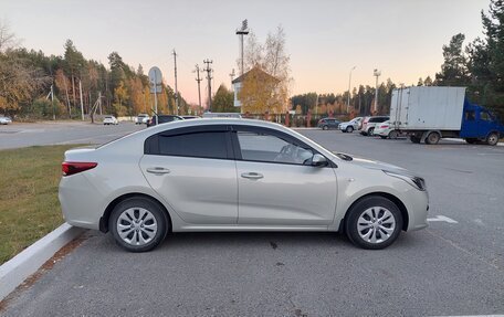 KIA Rio IV, 2018 год, 1 450 000 рублей, 2 фотография