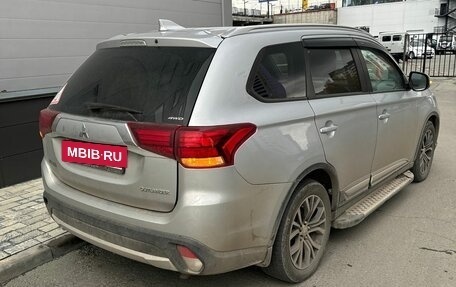 Mitsubishi Outlander III рестайлинг 3, 2017 год, 2 115 000 рублей, 2 фотография