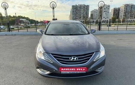 Hyundai Sonata VI, 2011 год, 1 150 000 рублей, 2 фотография