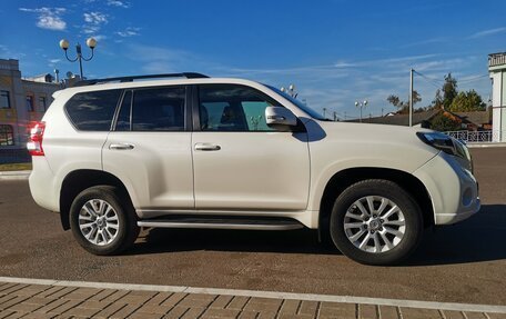 Toyota Land Cruiser Prado 150 рестайлинг 2, 2016 год, 3 850 000 рублей, 2 фотография