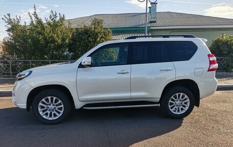 Toyota Land Cruiser Prado 150 рестайлинг 2, 2016 год, 3 850 000 рублей, 4 фотография