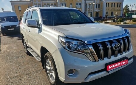 Toyota Land Cruiser Prado 150 рестайлинг 2, 2016 год, 3 850 000 рублей, 5 фотография