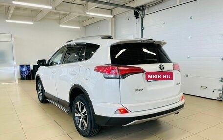 Toyota RAV4, 2018 год, 2 899 000 рублей, 4 фотография