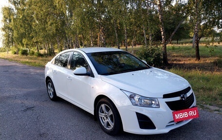 Chevrolet Cruze II, 2013 год, 800 000 рублей, 2 фотография