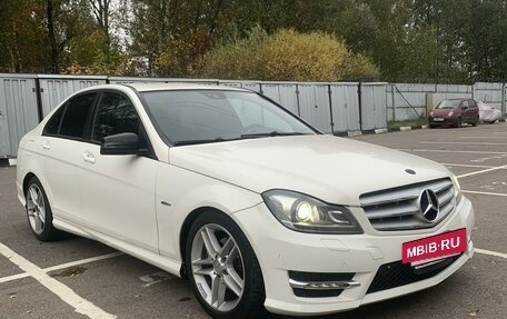 Mercedes-Benz C-Класс, 2011 год, 1 390 000 рублей, 2 фотография