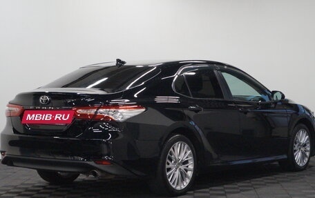 Toyota Camry, 2019 год, 2 520 000 рублей, 6 фотография