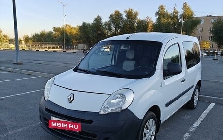 Renault Kangoo II рестайлинг, 2013 год, 1 100 000 рублей, 10 фотография