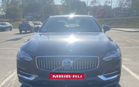 Volvo S90 II рестайлинг, 2018 год, 3 400 000 рублей, 1 фотография