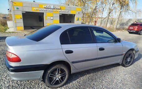 Toyota Avensis III рестайлинг, 2001 год, 350 000 рублей, 3 фотография