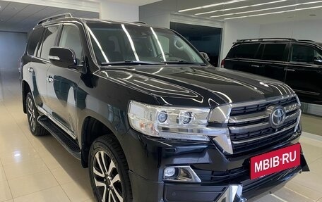 Toyota Land Cruiser 200, 2019 год, 7 500 000 рублей, 2 фотография