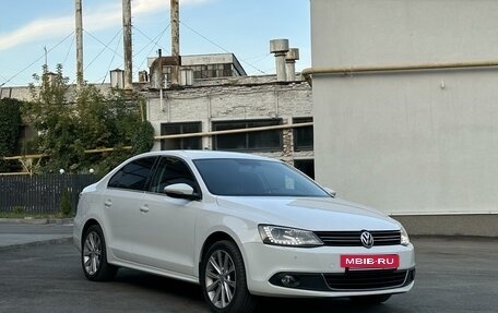 Volkswagen Jetta VI, 2014 год, 1 400 000 рублей, 3 фотография