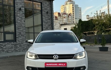 Volkswagen Jetta VI, 2014 год, 1 400 000 рублей, 2 фотография