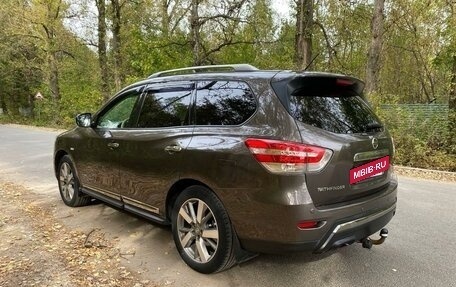 Nissan Pathfinder, 2014 год, 1 990 000 рублей, 6 фотография