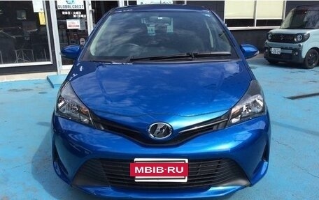 Toyota Vitz, 2014 год, 690 000 рублей, 3 фотография