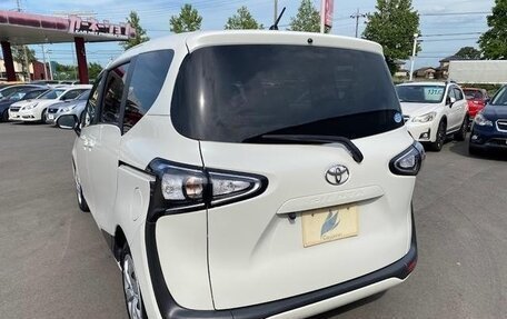 Toyota Sienta II, 2020 год, 1 150 000 рублей, 7 фотография