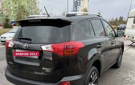 Toyota RAV4, 2015 год, 1 650 000 рублей, 4 фотография