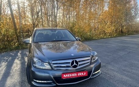 Mercedes-Benz C-Класс, 2011 год, 1 890 000 рублей, 2 фотография