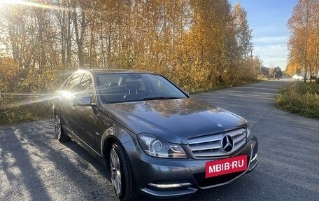 Mercedes-Benz C-Класс, 2011 год, 1 890 000 рублей, 3 фотография