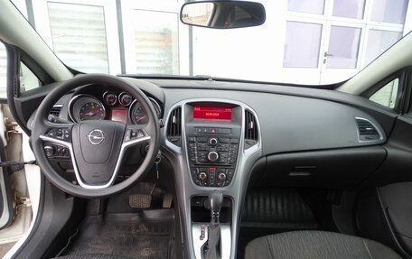 Opel Astra J, 2014 год, 1 150 000 рублей, 9 фотография