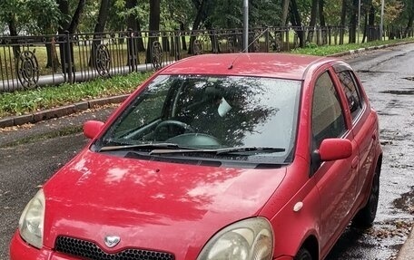 Toyota Vitz, 2000 год, 300 000 рублей, 2 фотография