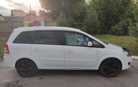 Opel Zafira B, 2013 год, 1 120 000 рублей, 3 фотография