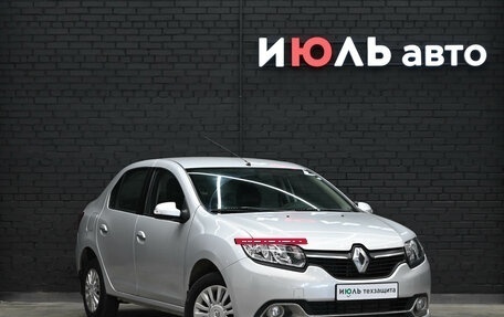 Renault Logan II, 2015 год, 880 000 рублей, 4 фотография